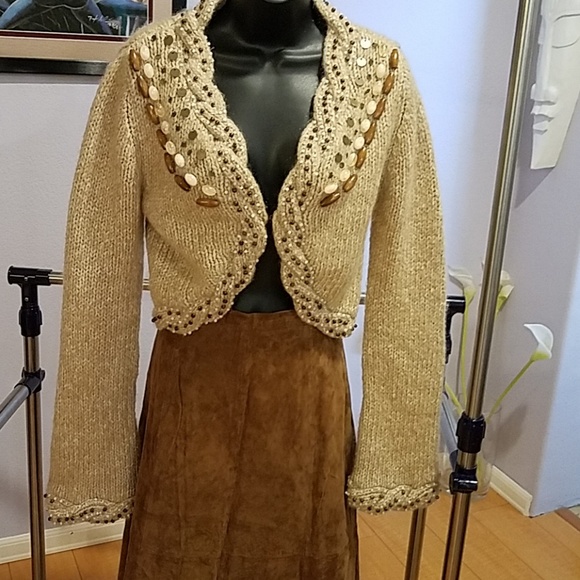 Women's Sweater - Picture 1 of 3